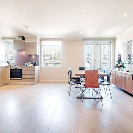 Stunning 3-Bedroom In The Heart Of London With Parking-Hosted By Sweetstay Exterior photo