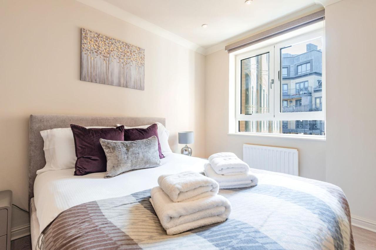 Stunning 3-Bedroom In The Heart Of London With Parking-Hosted By Sweetstay Exterior photo