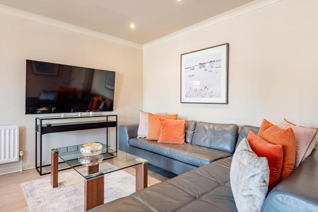 Stunning 3-Bedroom In The Heart Of London With Parking-Hosted By Sweetstay Exterior photo