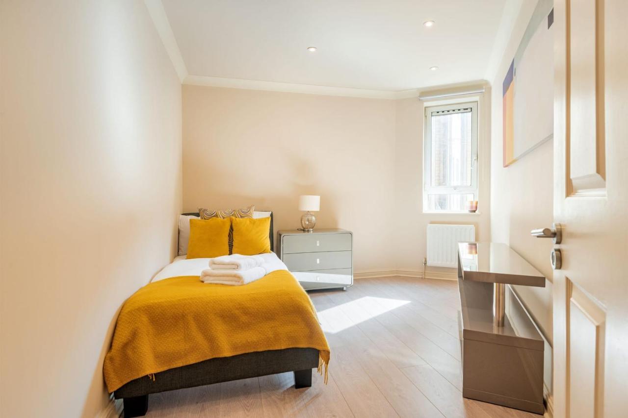 Stunning 3-Bedroom In The Heart Of London With Parking-Hosted By Sweetstay Exterior photo